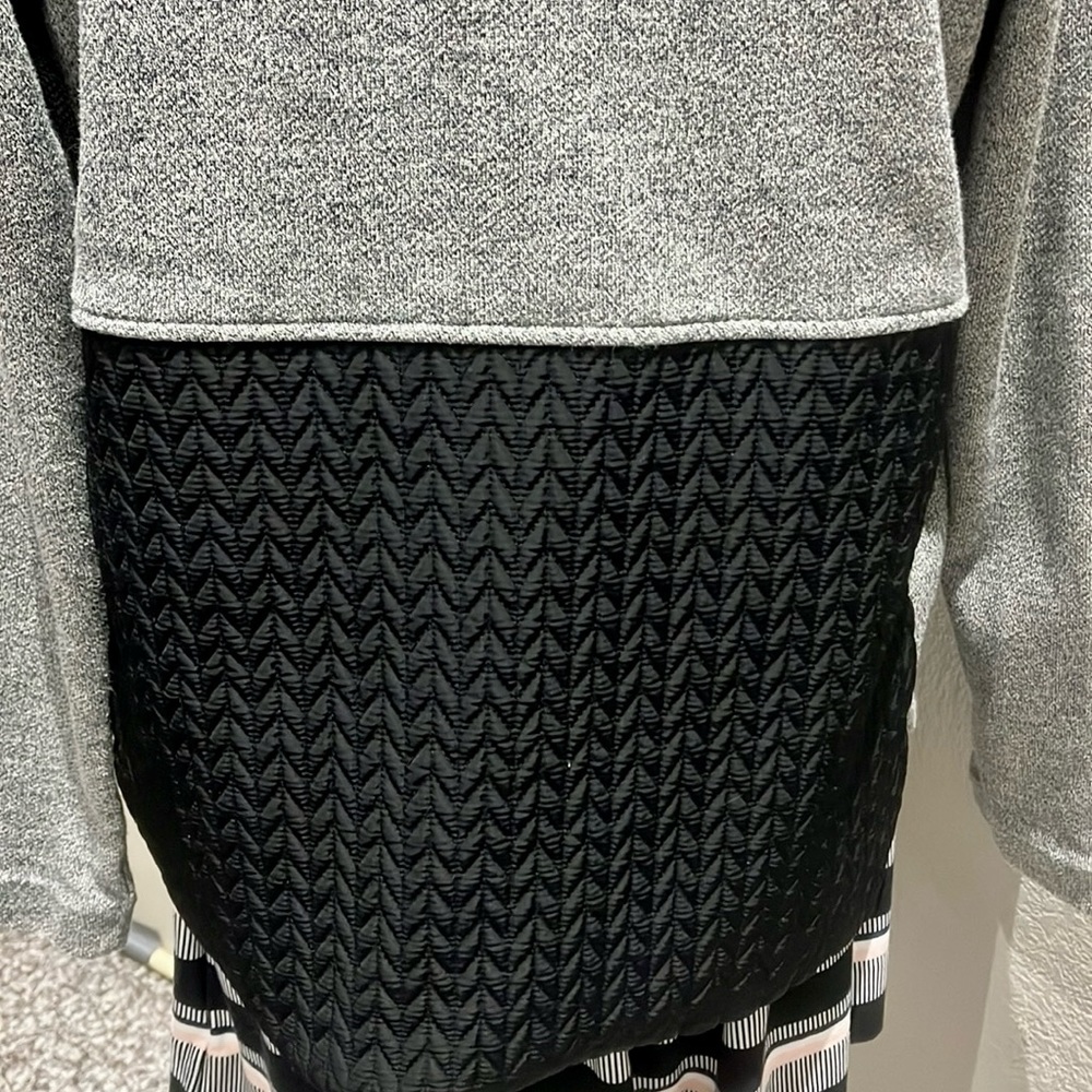 Armani Exchange Jacket. Large 
Zipper is broken - Picture 3 of 9